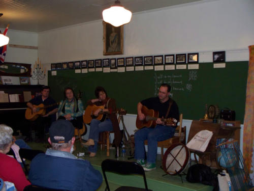 Folk-in-the-Country